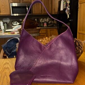 Poshmark Naomi shoulder bag and seashell pouch